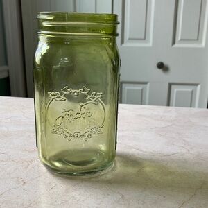 Farmhouse style tinted vase - 1 Qt